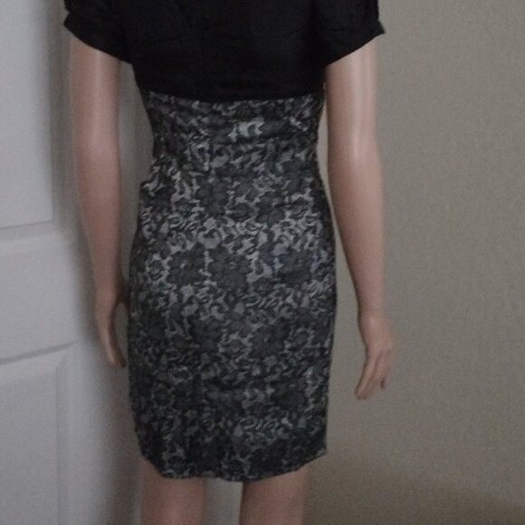 Rachael G. Black and Gray Floral Print Dress, Size 6 - Picture 14 of 14